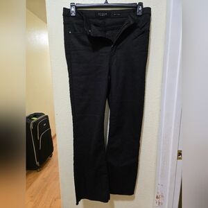 Women's Black Straight Leg Jeans